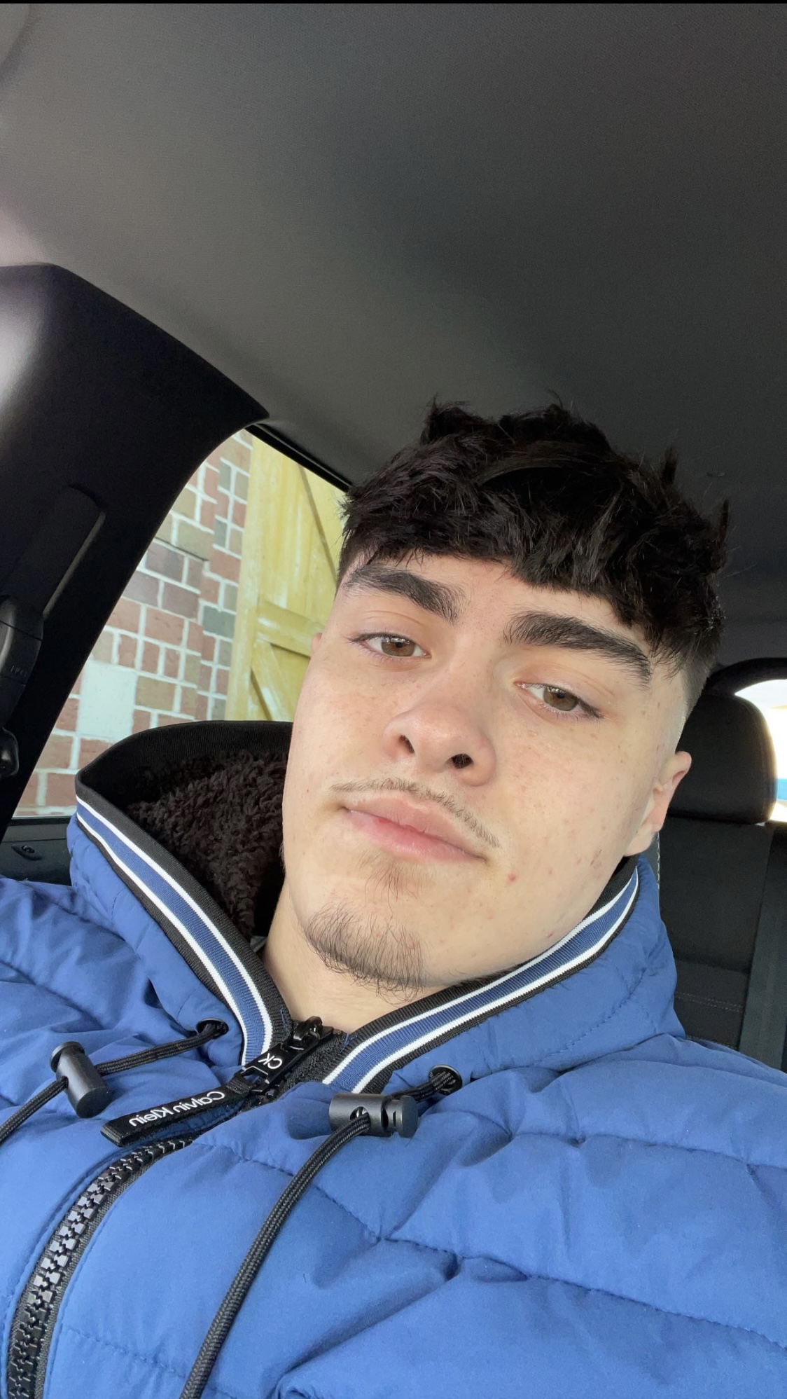 Isiah001, 18 , Australia