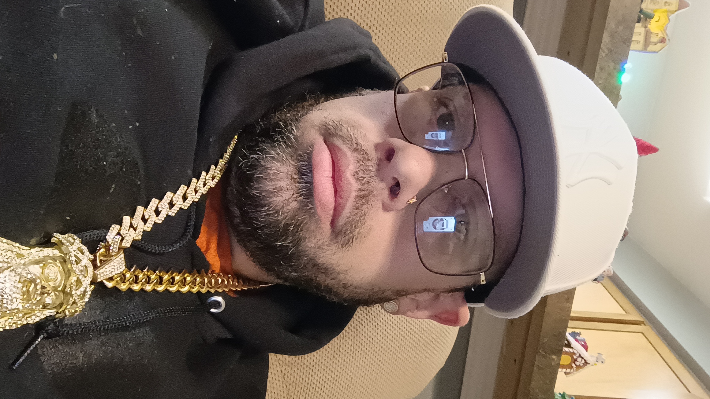 Chris83, 41 , Australia